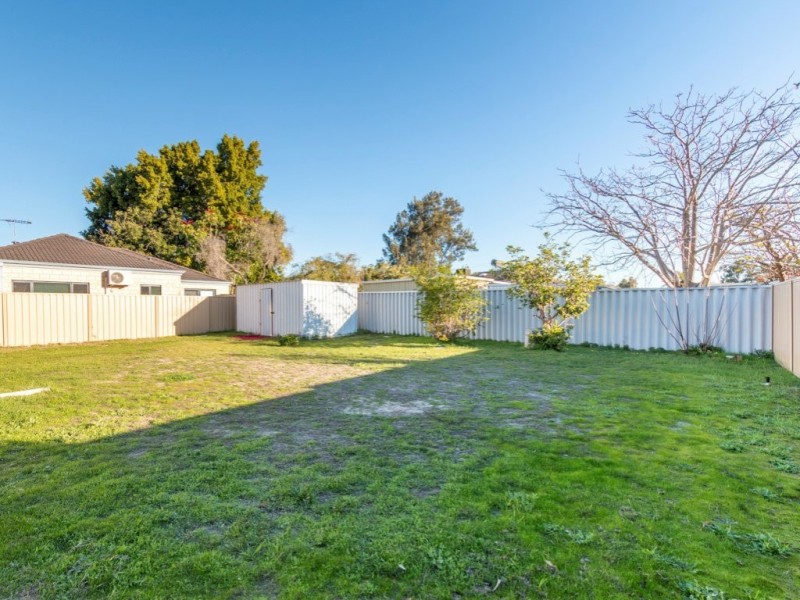 11 Simons Way, Langford WA 6147