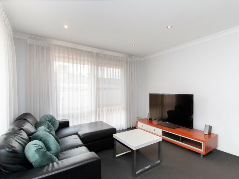 2/69 Corbel Street, Shelley WA 6148