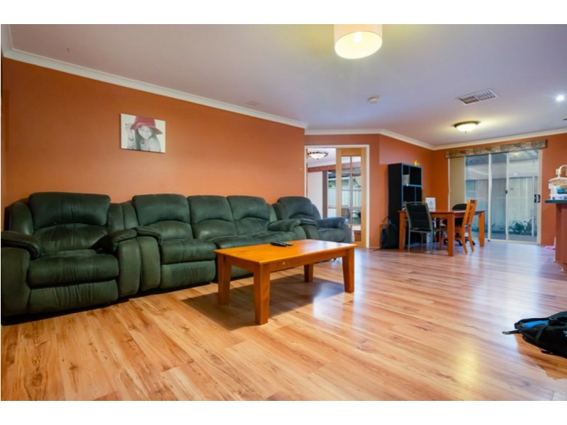 12 Marav Court, Success WA 6164