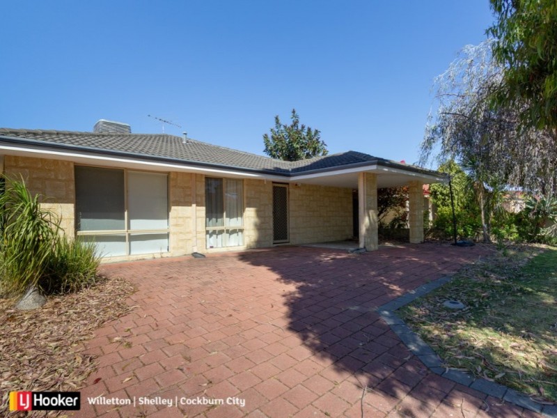 27 Eastleigh Loop, Currambine WA 6028
