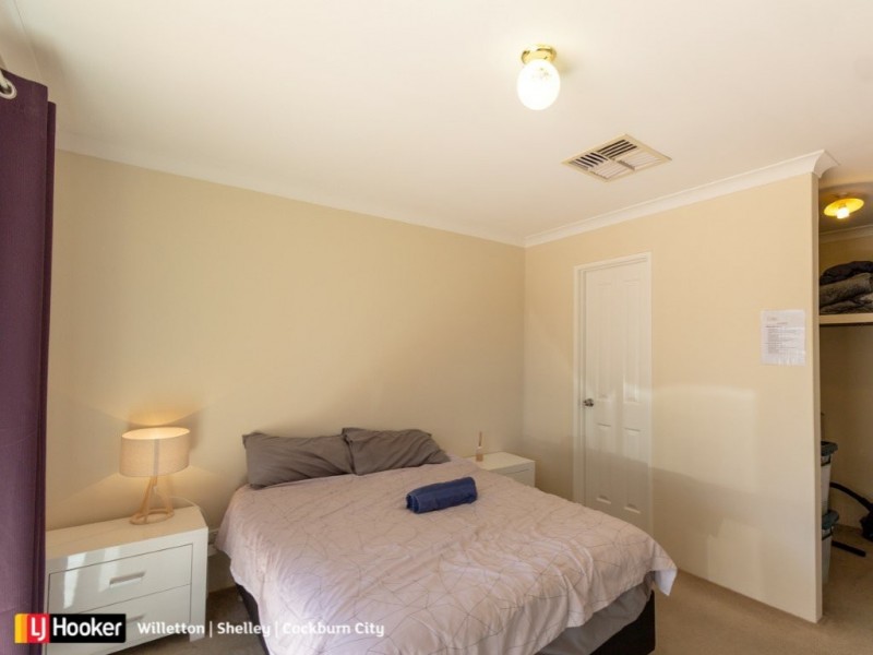 27 Eastleigh Loop, Currambine WA 6028