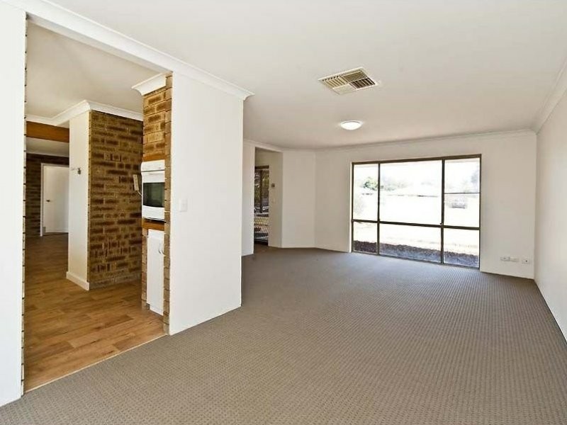 91 Elderberry Drive, South Lake WA 6164