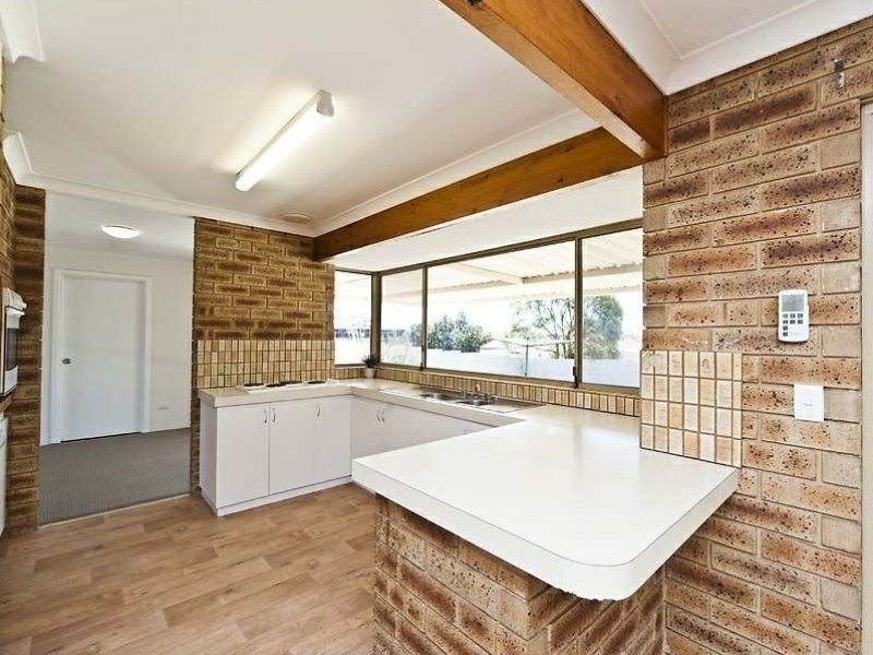 91 Elderberry Drive, South Lake WA 6164