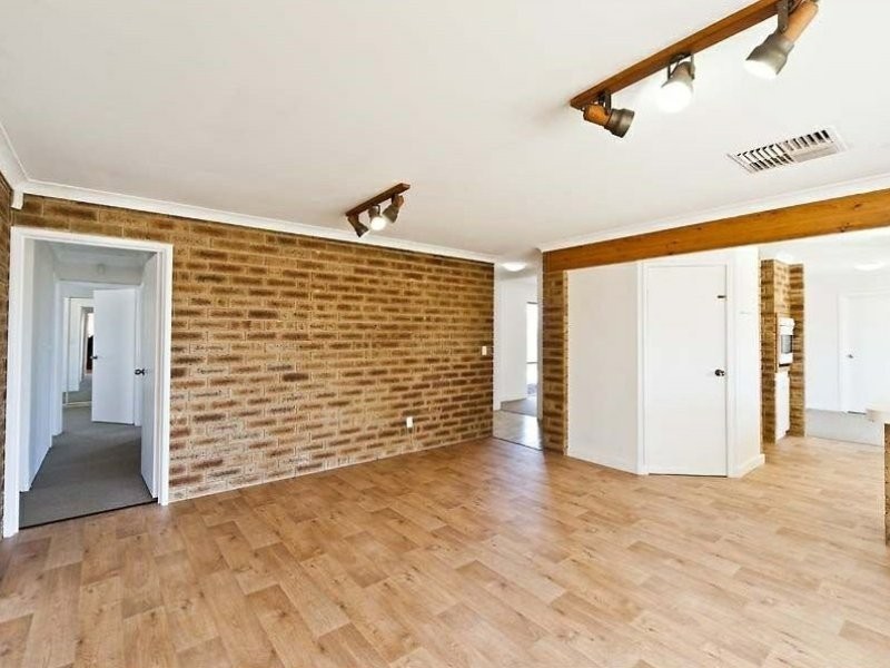 91 Elderberry Drive, South Lake WA 6164