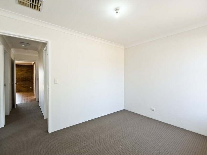 91 Elderberry Drive, South Lake WA 6164