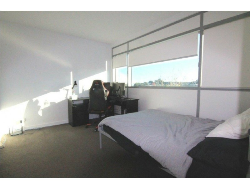 101/17 Malata Crescent, Success WA 6164