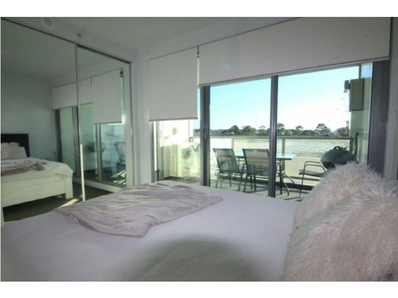 101/17 Malata Crescent, Success WA 6164