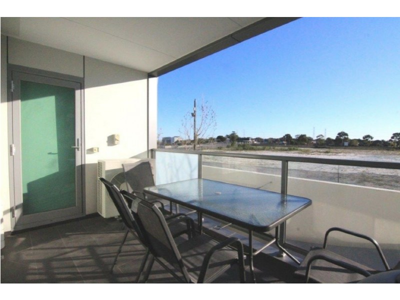 101/17 Malata Crescent, Success WA 6164