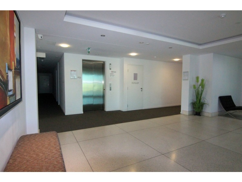 101/17 Malata Crescent, Success WA 6164