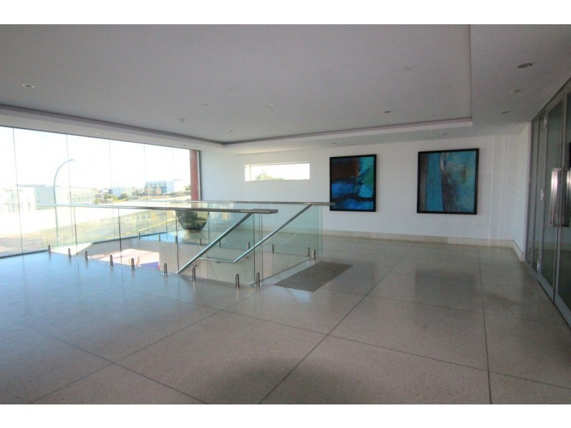 101/17 Malata Crescent, Success WA 6164