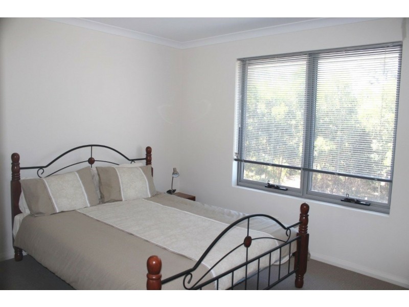 4/15 Suttor Drive, Success WA 6164