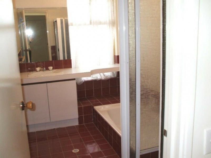 52 Regal Drive, Thornlie WA 6108