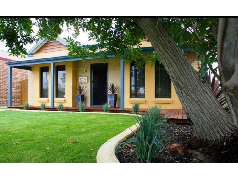 12a Peplar Avenue, Salter Point WA 6152