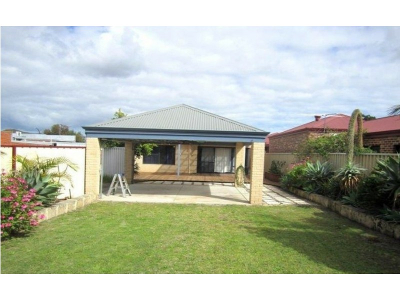 12a Peplar Avenue, Salter Point WA 6152