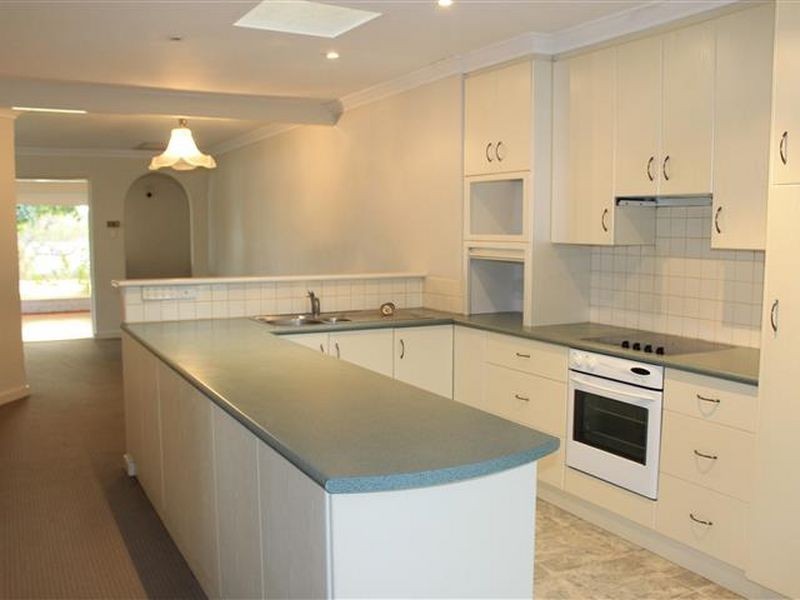 93 Riverton Drive, Rossmoyne WA 6148