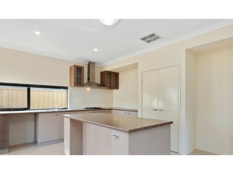 7 Platypus Parkway, Beeliar WA 6164