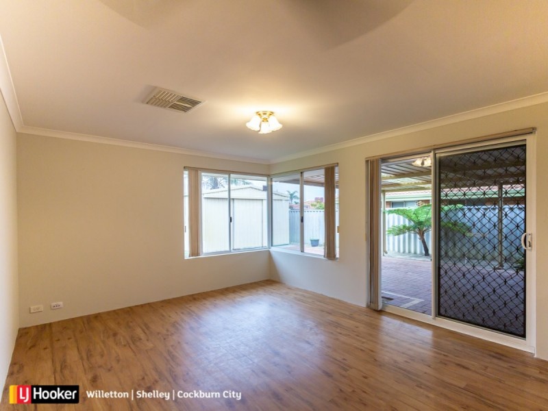 17 Brushbox Way, Huntingdale WA 6110