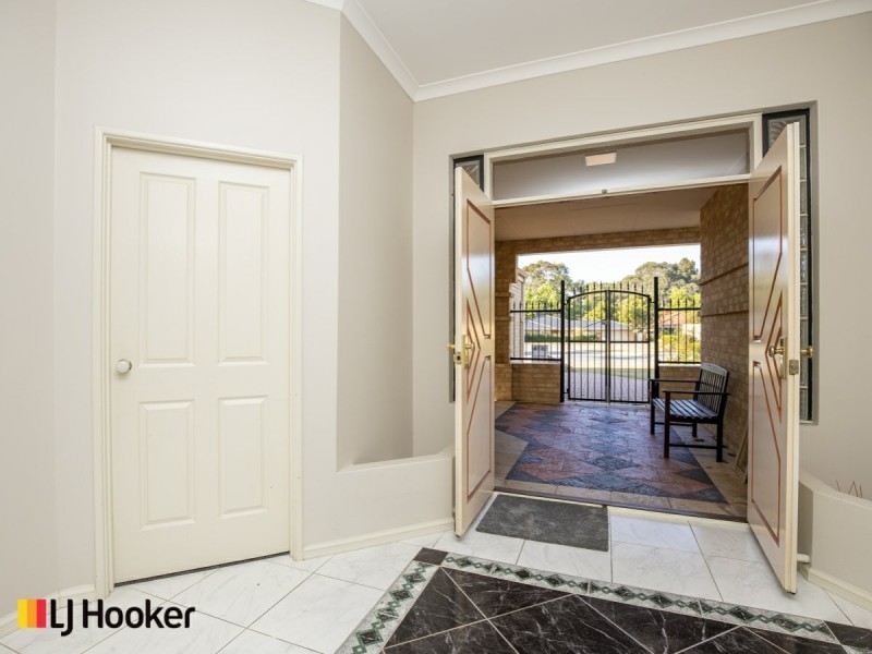 8 Cameron Court, Willetton WA 6155