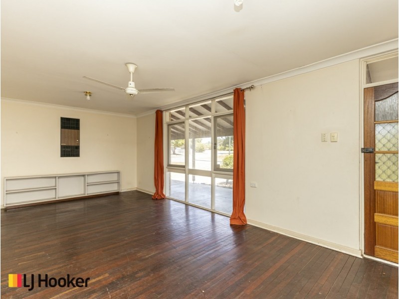 59 Watling Avenue, Lynwood WA 6147