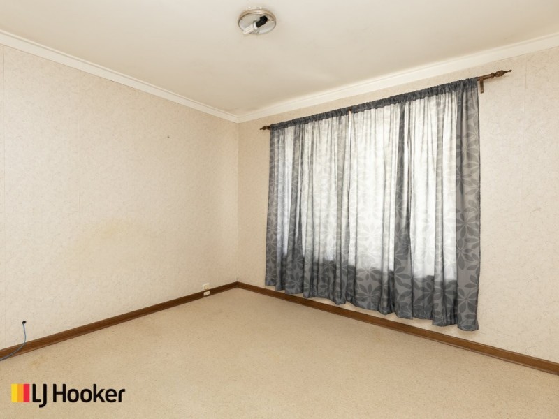 26 Vesta Crescent, Shelley WA 6148