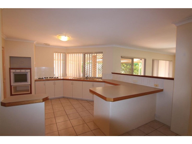 13 Young Lane, Parkwood WA 6147