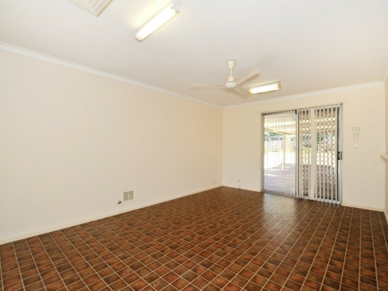 10 Stone Court, Bibra Lake WA 6163