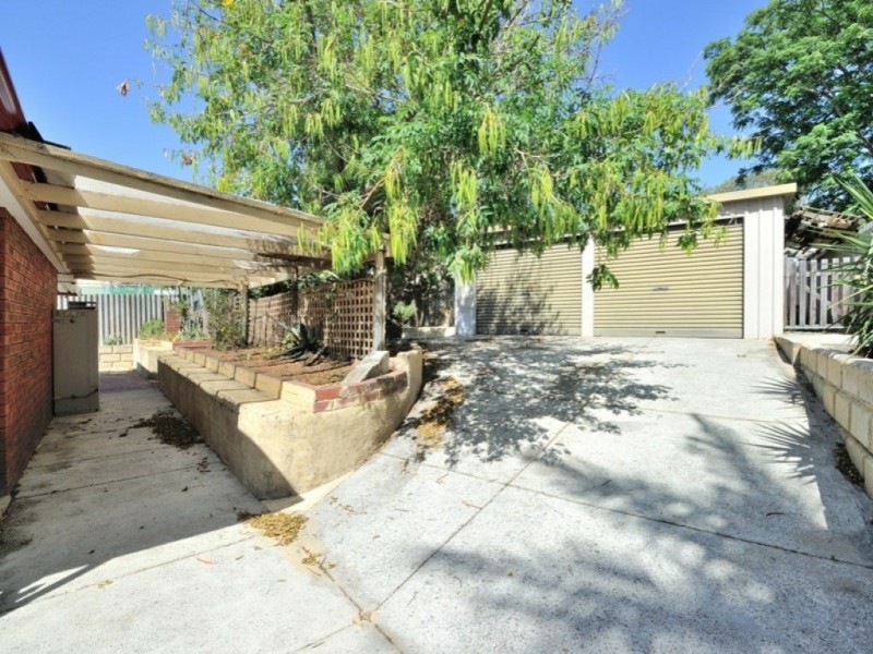 10 Stone Court, Bibra Lake WA 6163