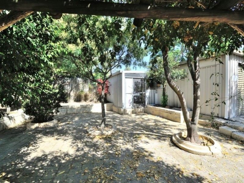 10 Stone Court, Bibra Lake WA 6163