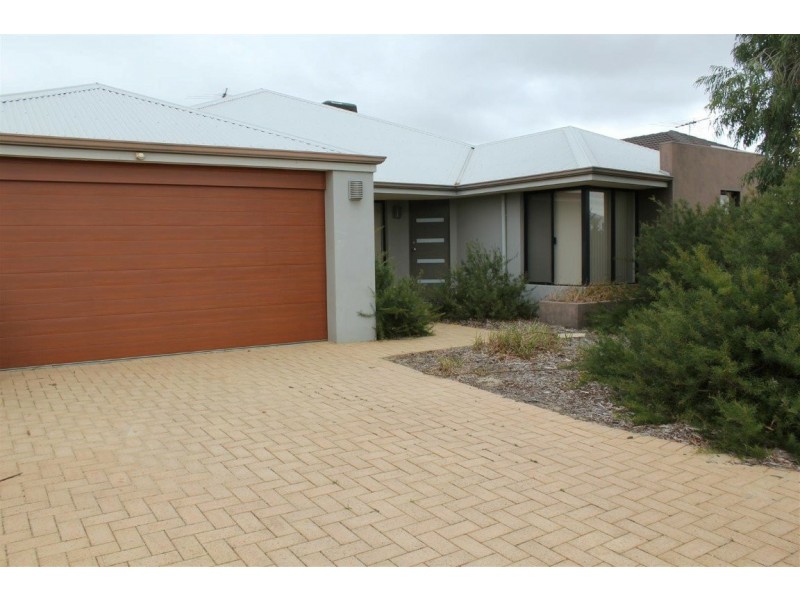 24 Nuytsia Crescent, Canning Vale WA 6155