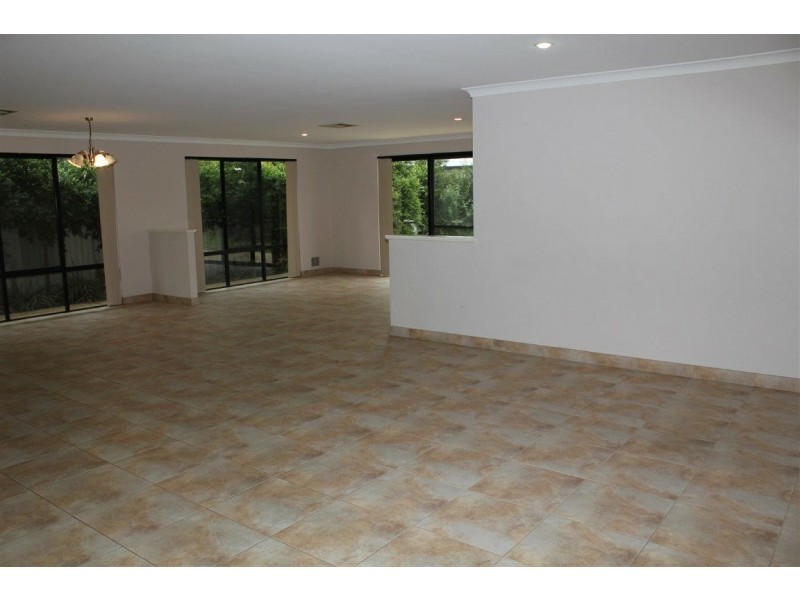 24 Nuytsia Crescent, Canning Vale WA 6155