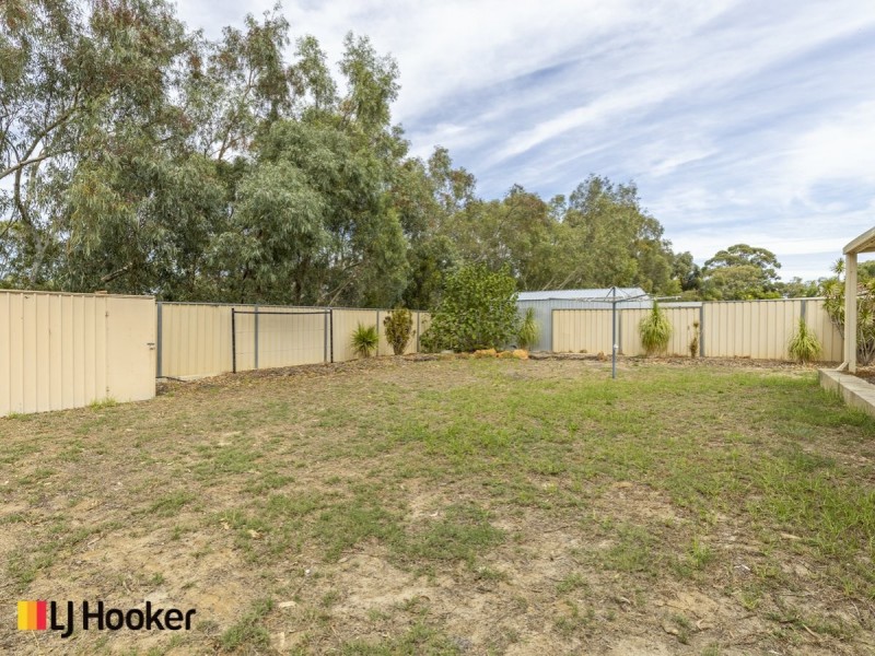 11 Wedgetail Court, Brookdale WA 6112