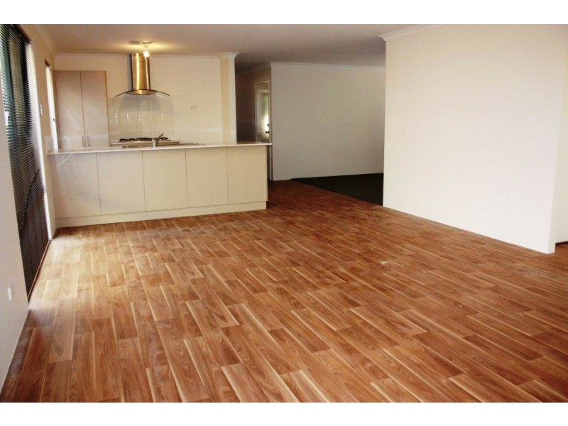 4 Biloxi Loop, Success WA 6164