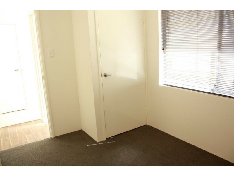 4 Biloxi Loop, Success WA 6164