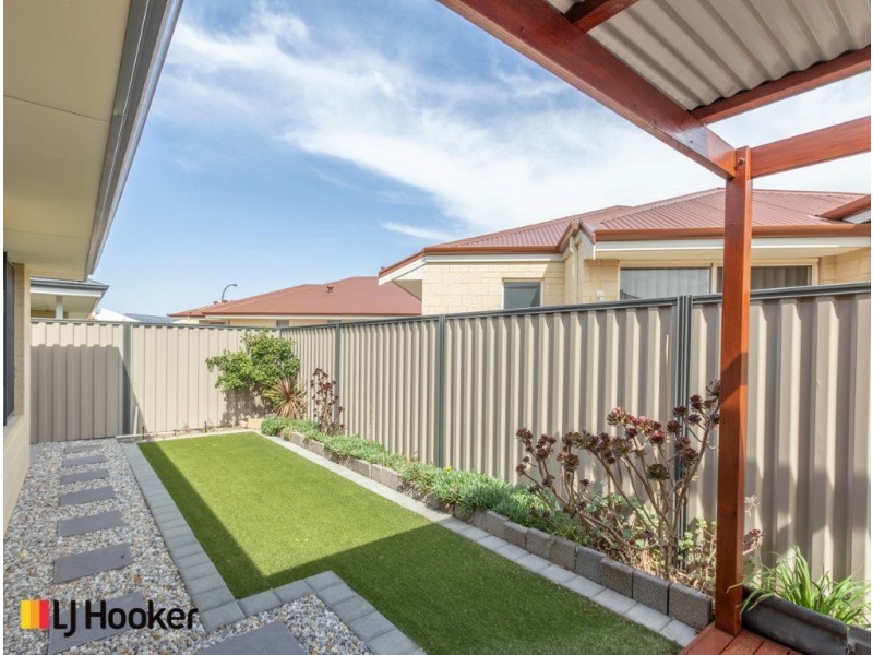 105 Monticello Parkway, Piara Waters WA 6112