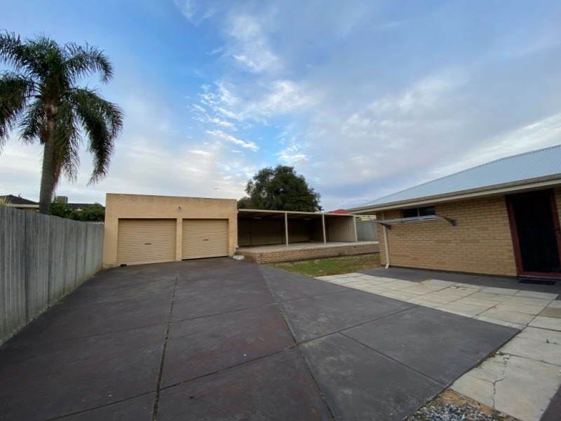 52 Sussex Street, Spearwood WA 6163