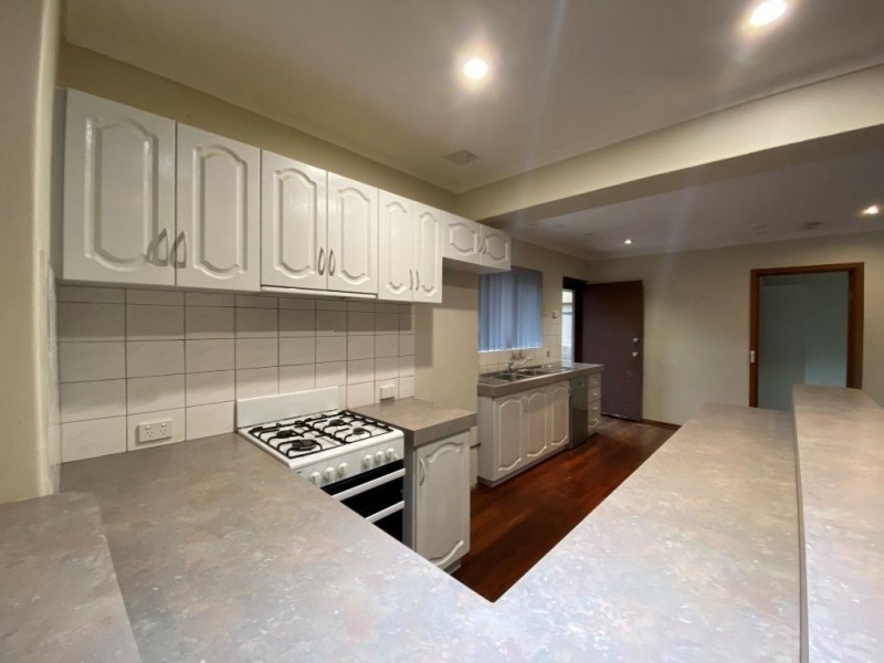 52 Sussex Street, Spearwood WA 6163