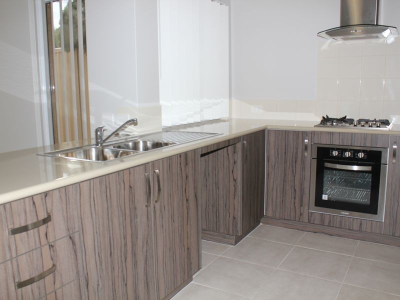 2/37 Sussex Street, Spearwood WA 6163