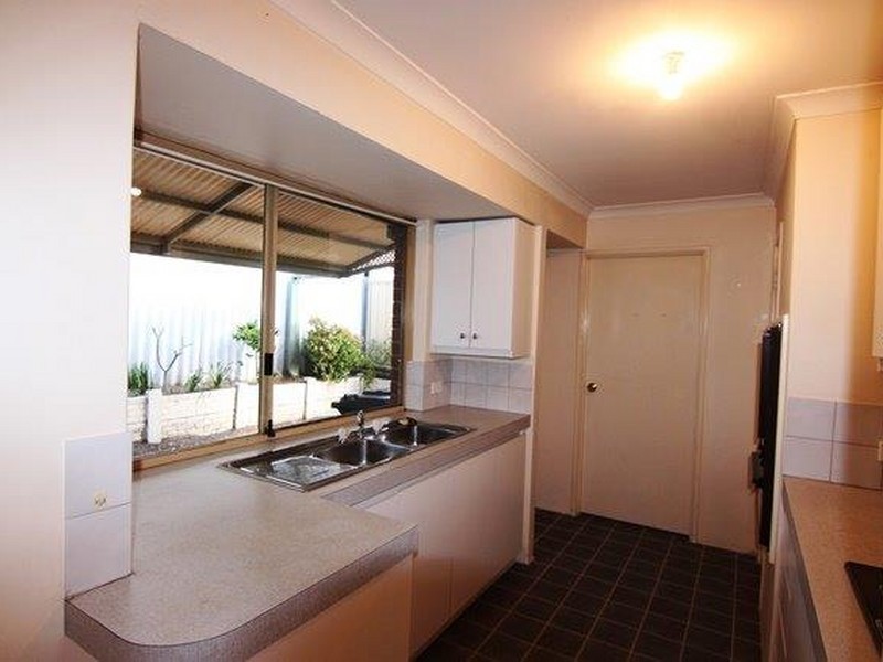 15c Luffingham Street, Melville WA 6156