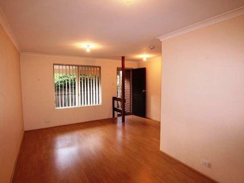 15c Luffingham Street, Melville WA 6156