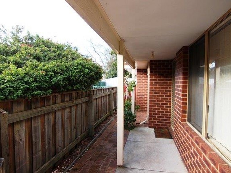 15c Luffingham Street, Melville WA 6156