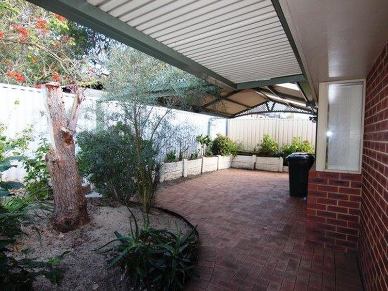 15c Luffingham Street, Melville WA 6156