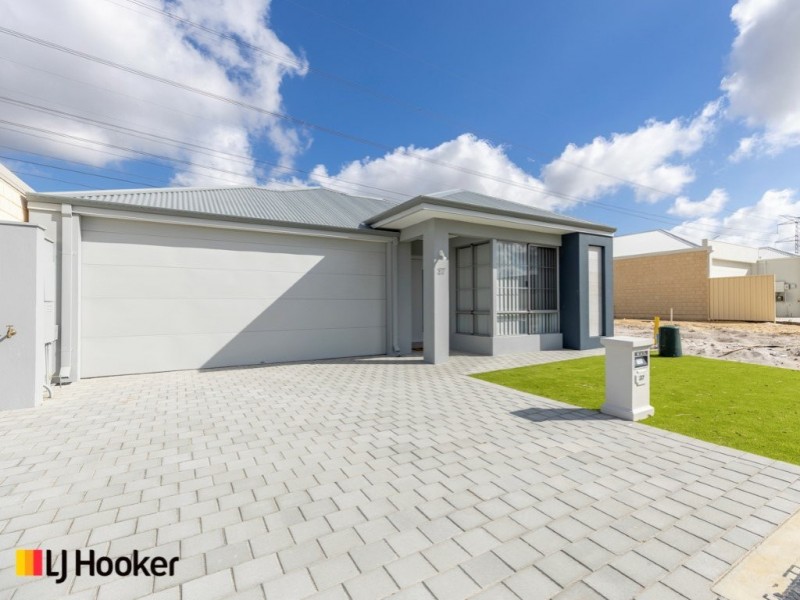 37 Lewisham Vista, Success WA 6164