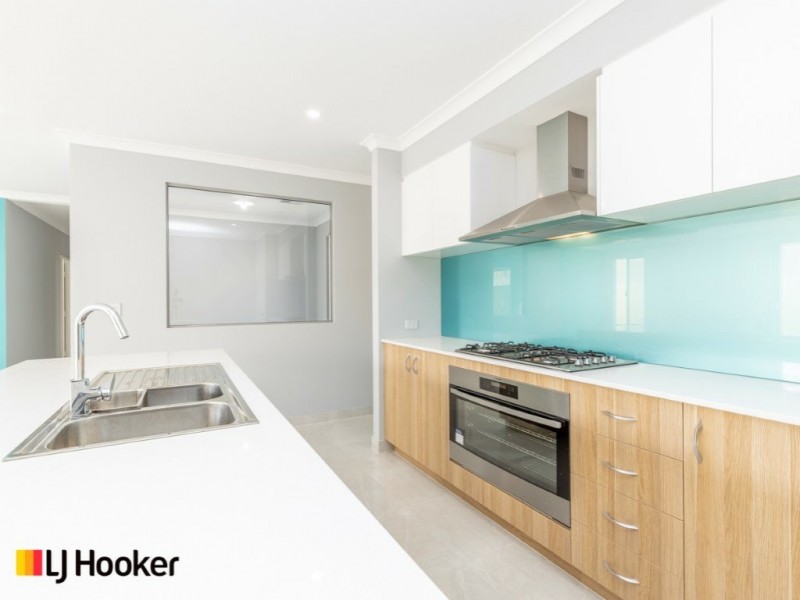 37 Lewisham Vista, Success WA 6164