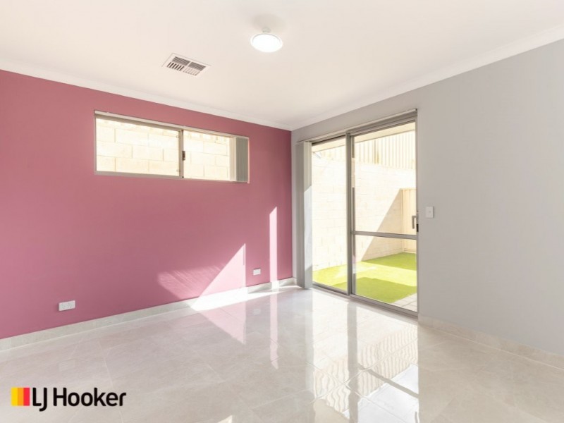 37 Lewisham Vista, Success WA 6164