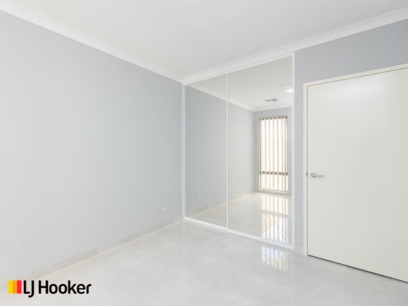 37 Lewisham Vista, Success WA 6164