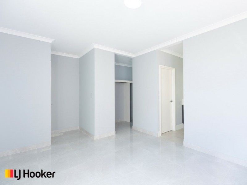 37 Lewisham Vista, Success WA 6164