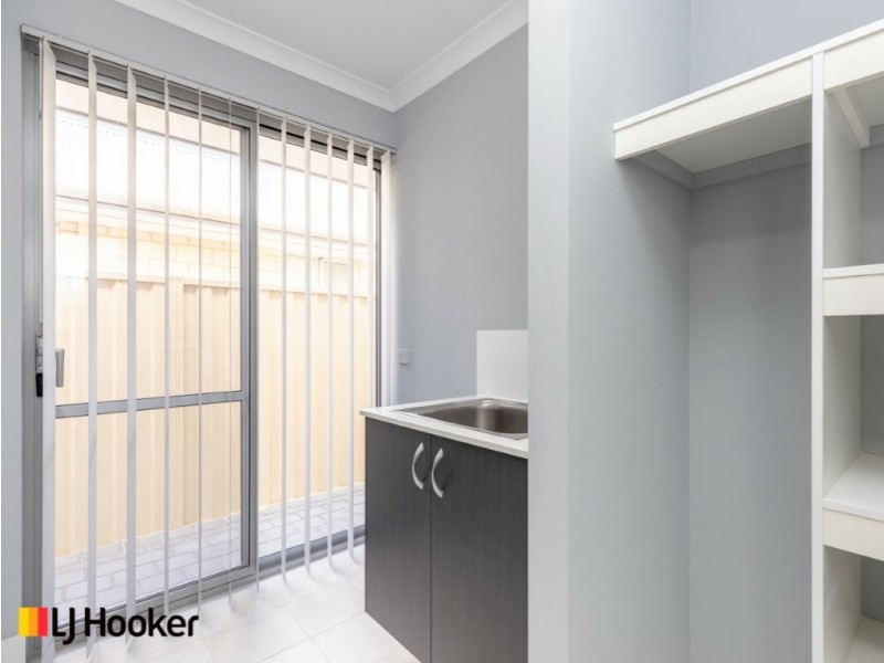 37 Lewisham Vista, Success WA 6164