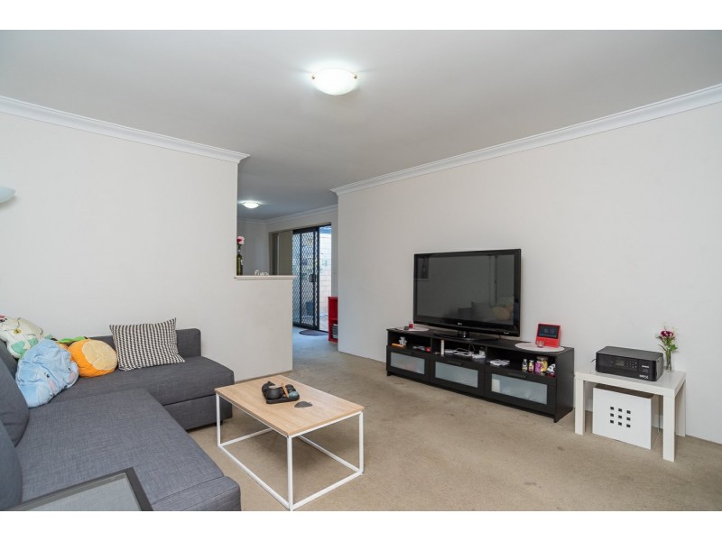 Unit 9/10 Leslie Street, Cannington WA 6107