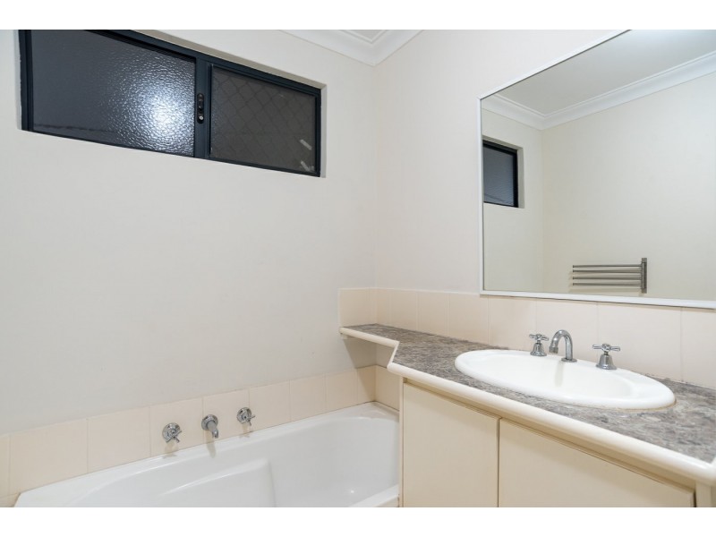 Unit 9/10 Leslie Street, Cannington WA 6107