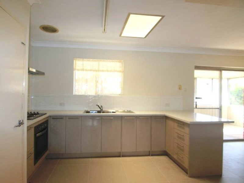 17 Elvington Way, Thornlie WA 6108